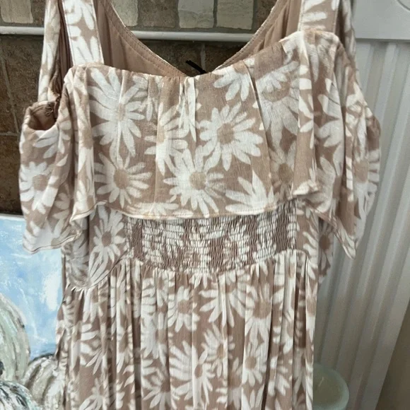 NWT Paige Tevin Boho Floral Maxi Dress Parchment m - Picture 8 of 8